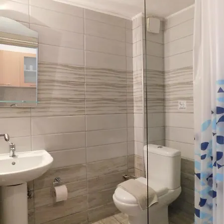 Anna House 4 3* سارتي