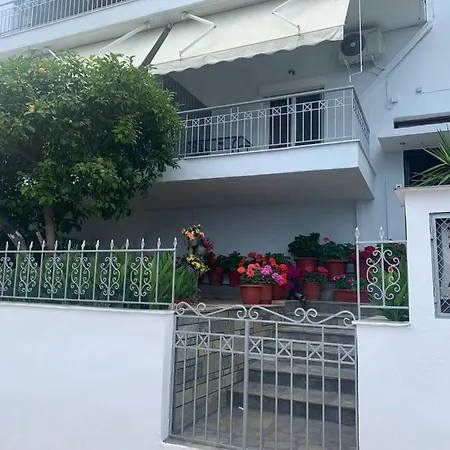 بيت ضيافة Anna House 4 سارتي